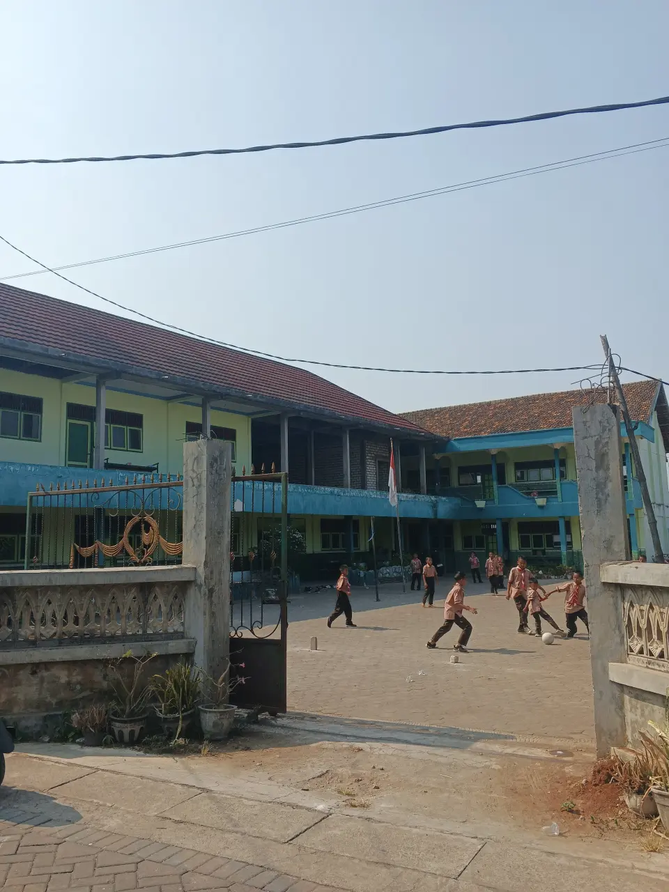 Foto Depan