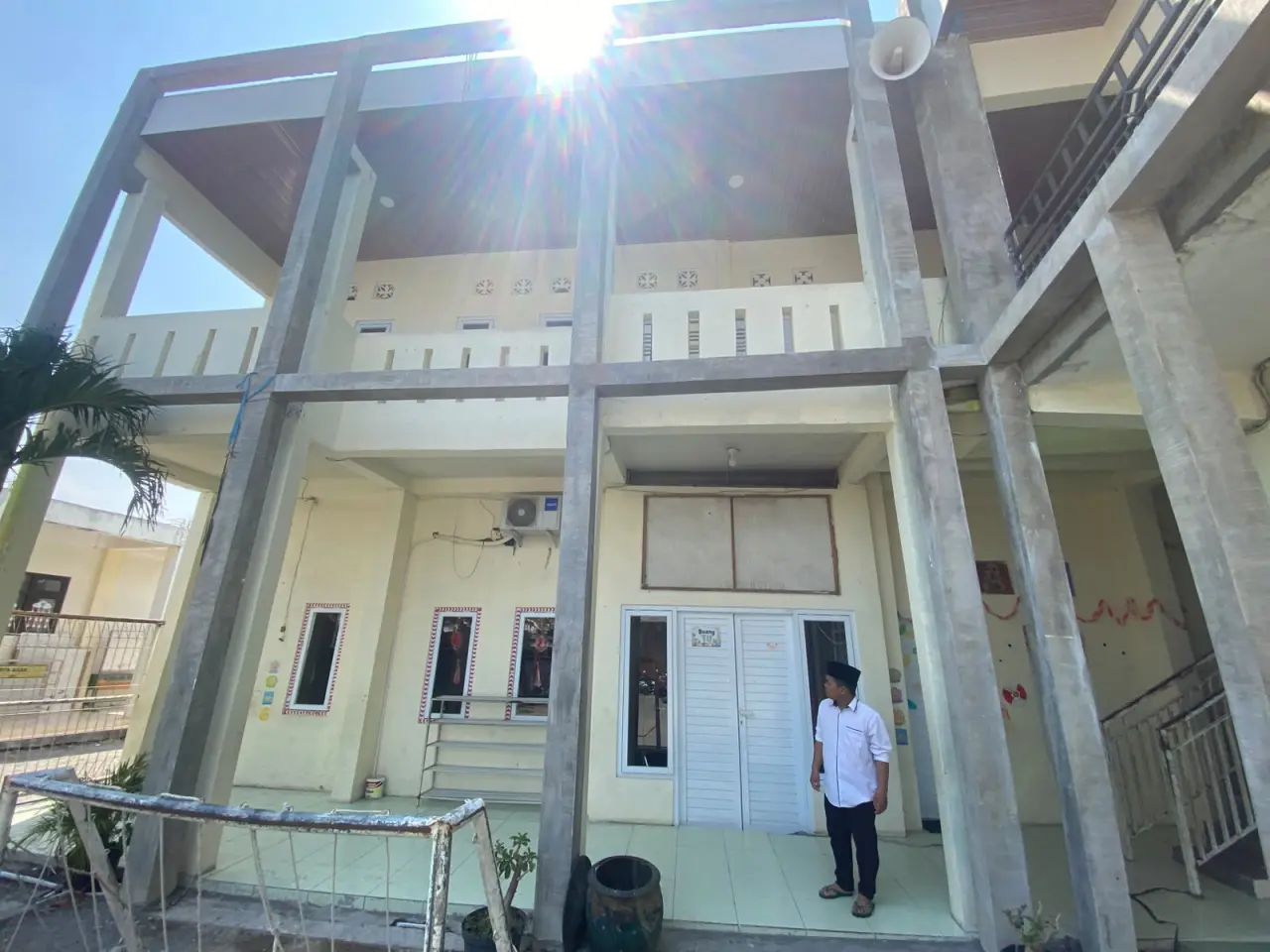 Foto Bangunan 2
