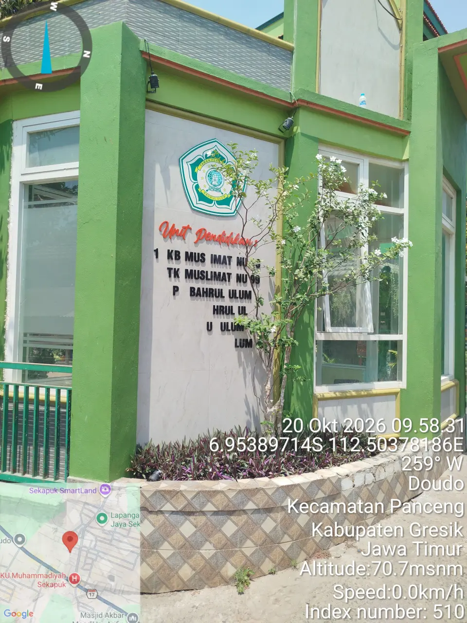 Foto Depan
